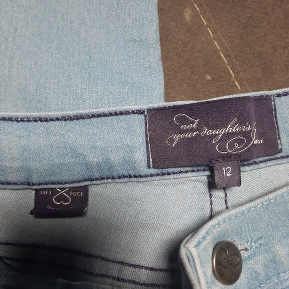 NYDJ Not Your Daughters Jeans Light Wash Boot Cut Lift & Tuck Sz 12 - Picture 3 of 5